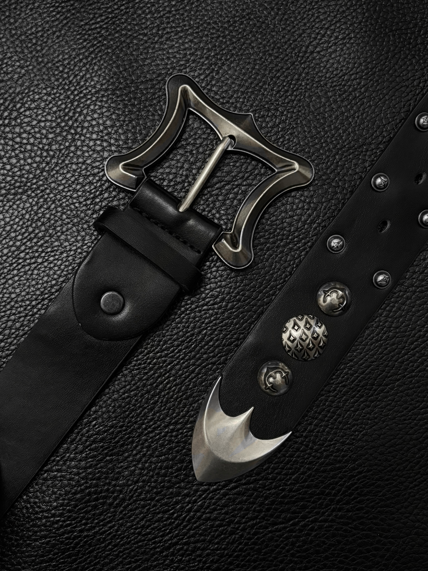 Black Claw Buckle Belt