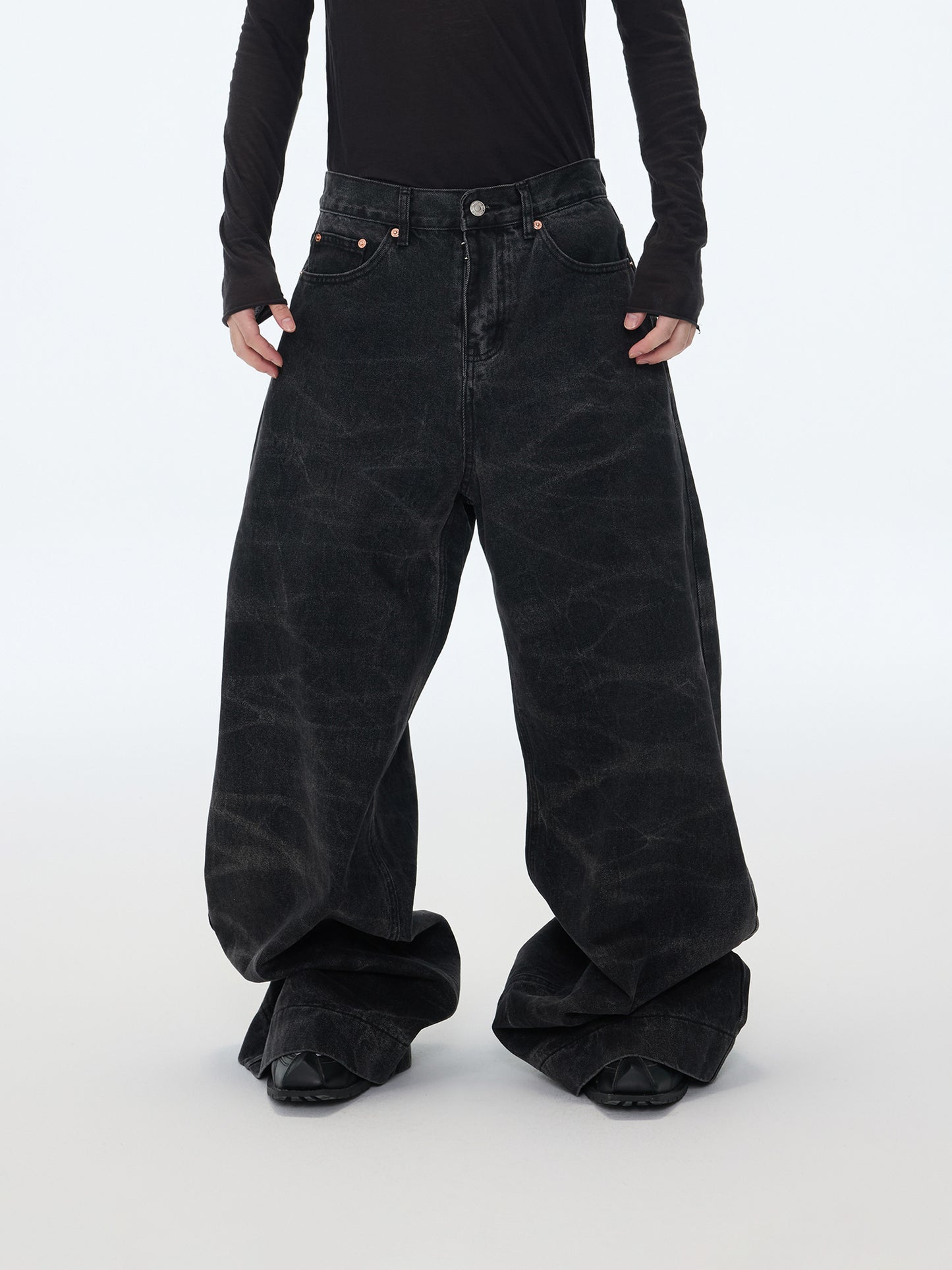 Dark Leopard Jeans