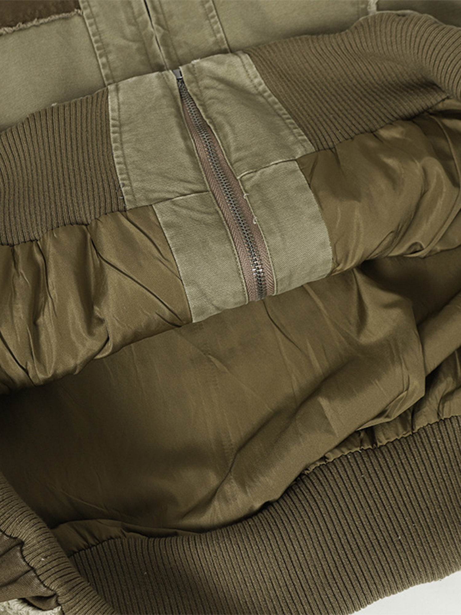 Chaqueta con Costuras Deshilachadas