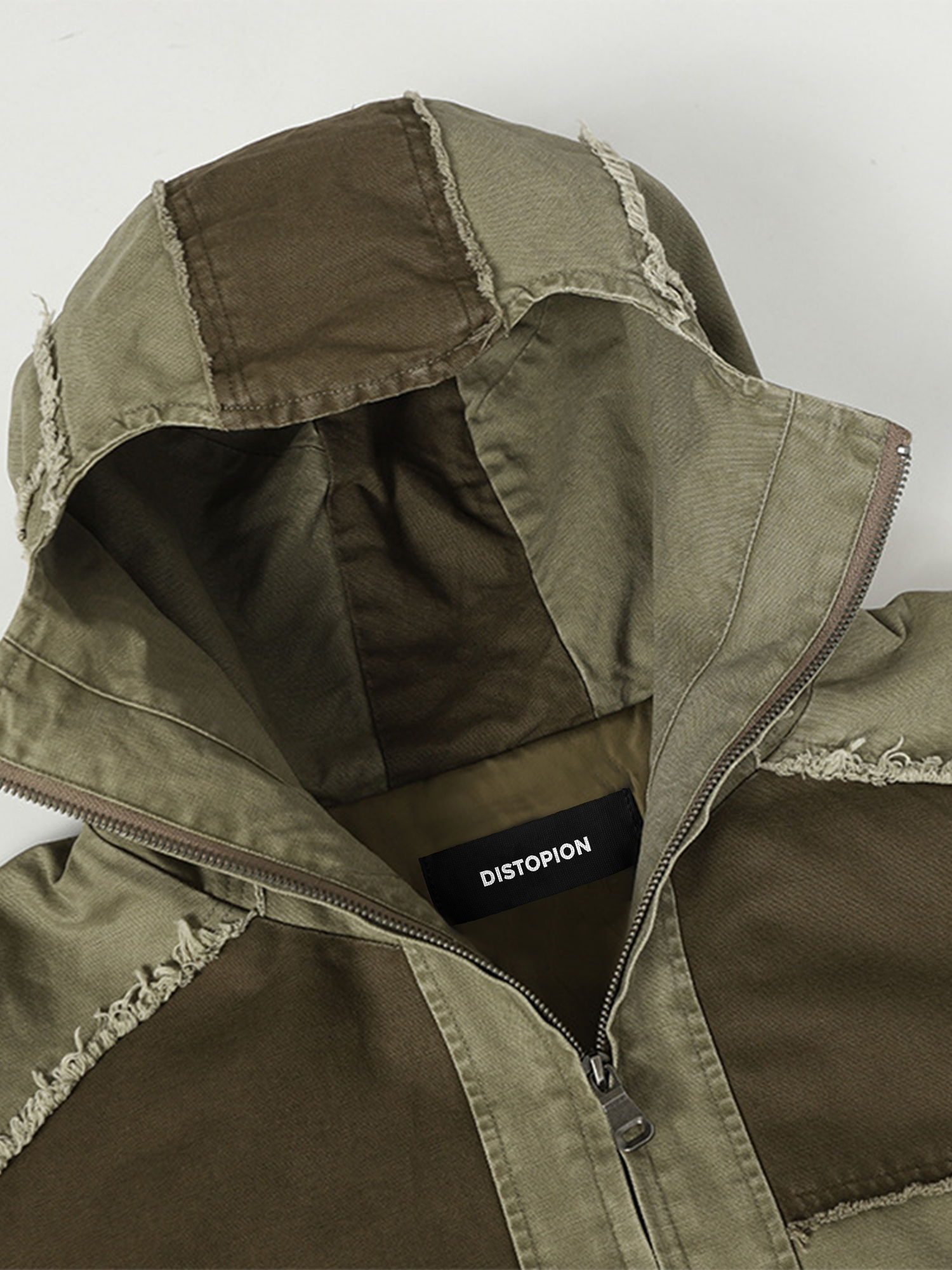 Chaqueta con Costuras Deshilachadas