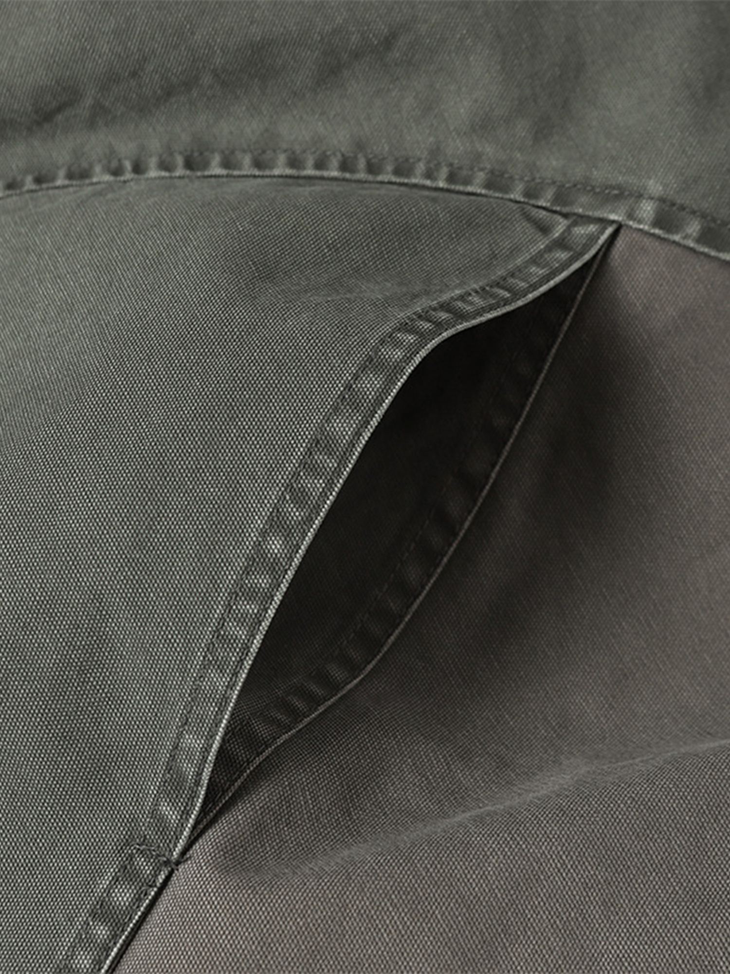 Chaqueta con Costuras Deshilachadas