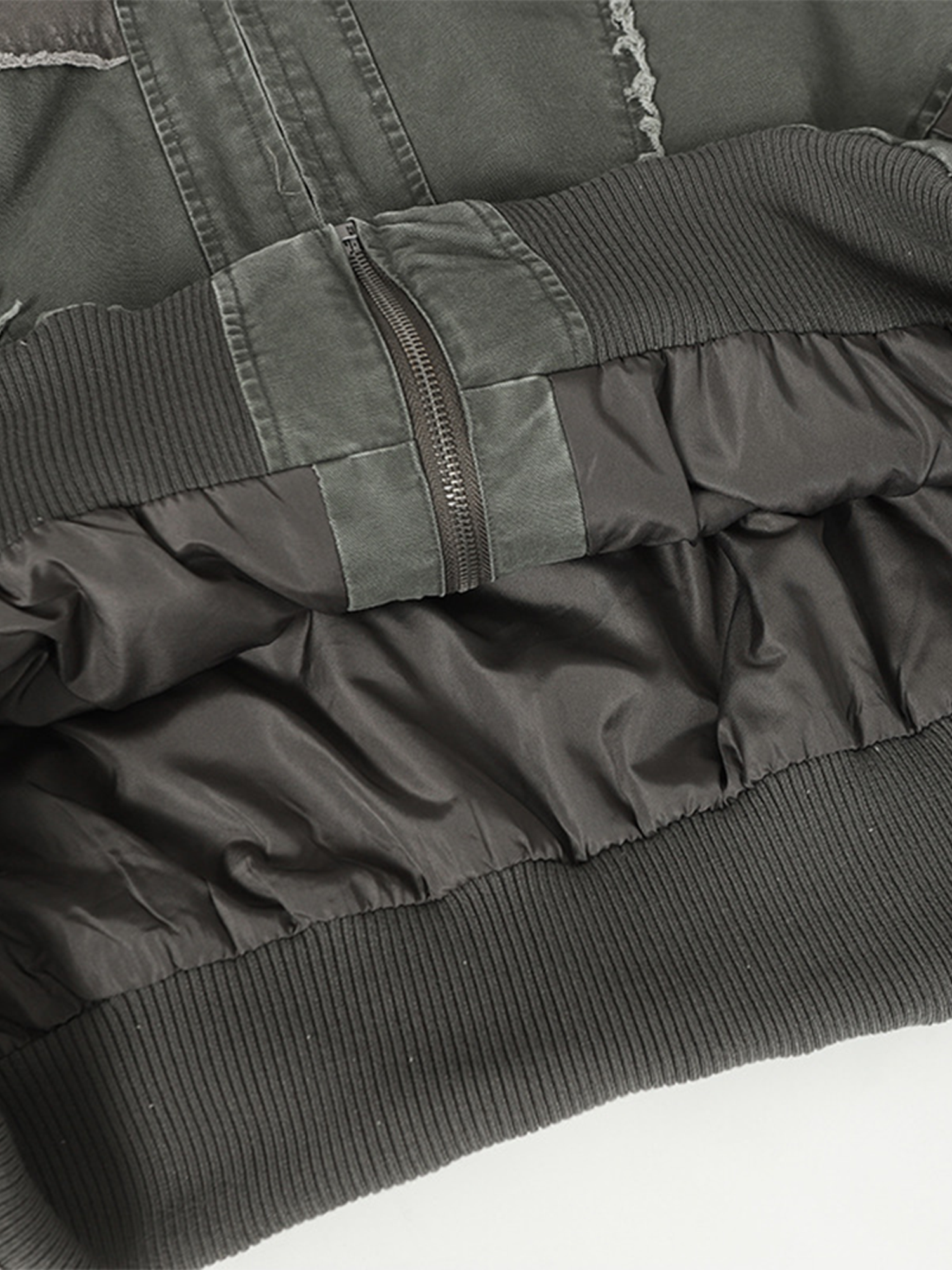 Chaqueta con Costuras Deshilachadas