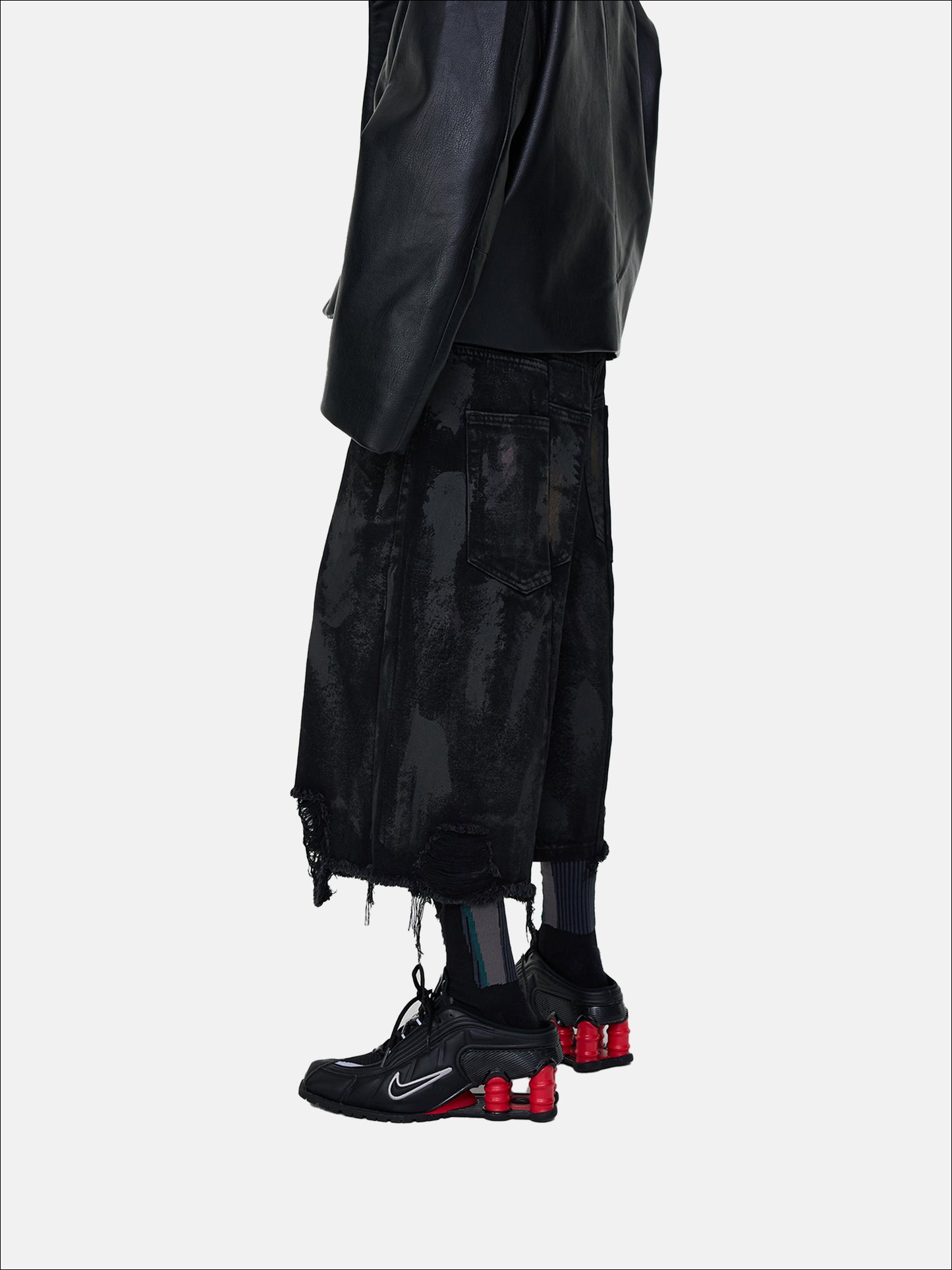 Noir Fray Shorts