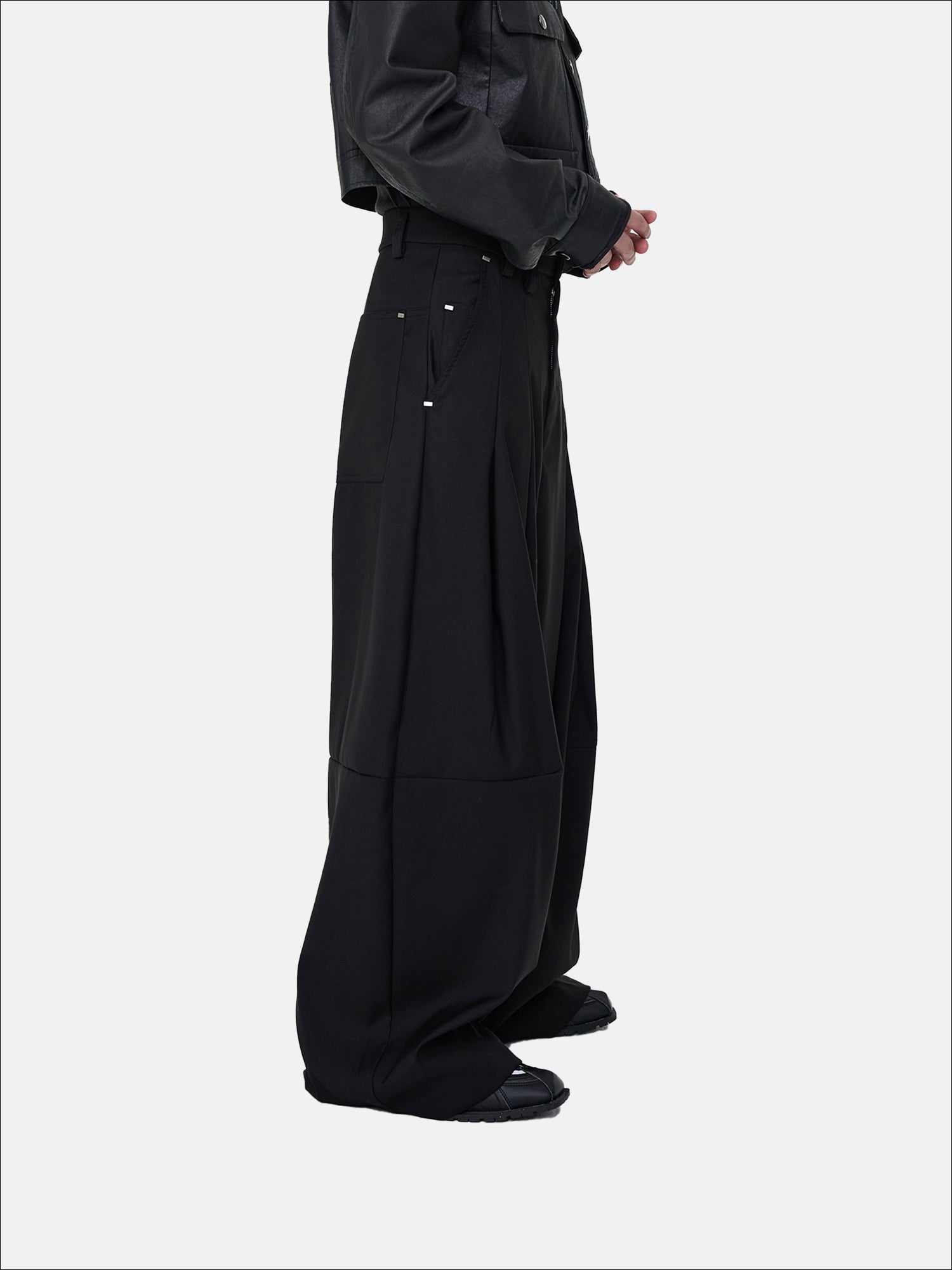 Obsidian Slouch-Hose