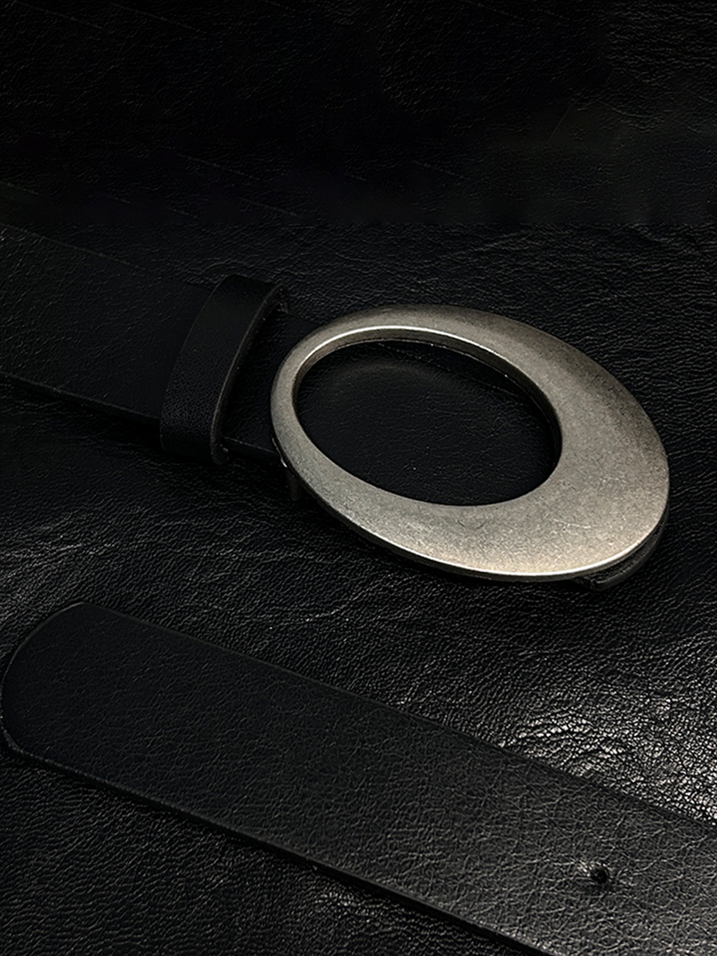 Oval Buckle Belt