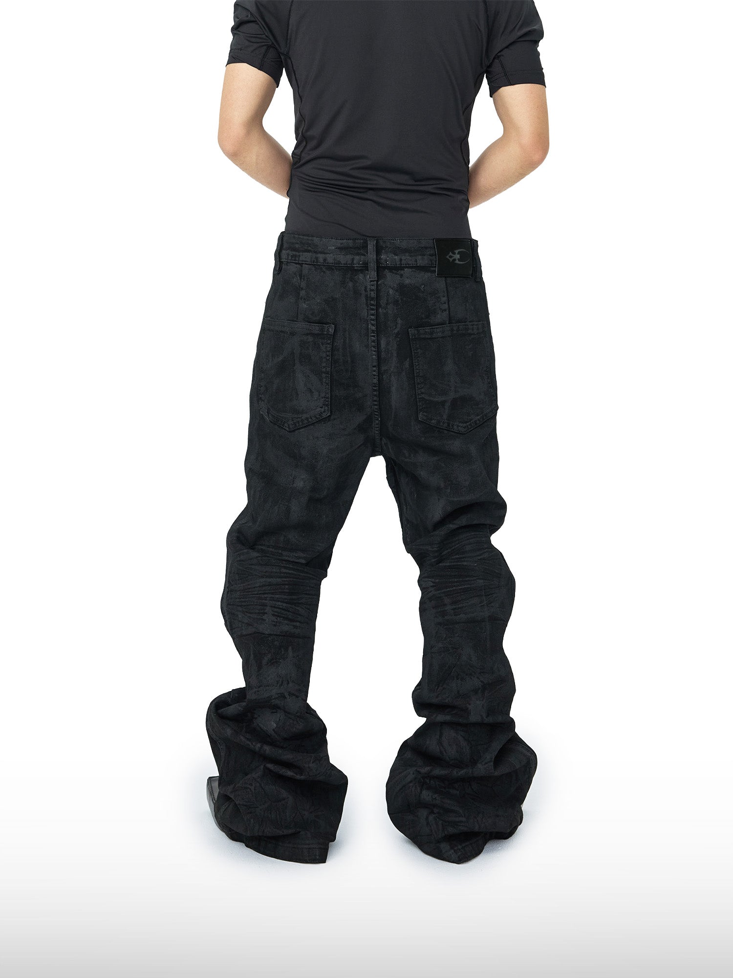 Gekreukte en gewaxtte broek