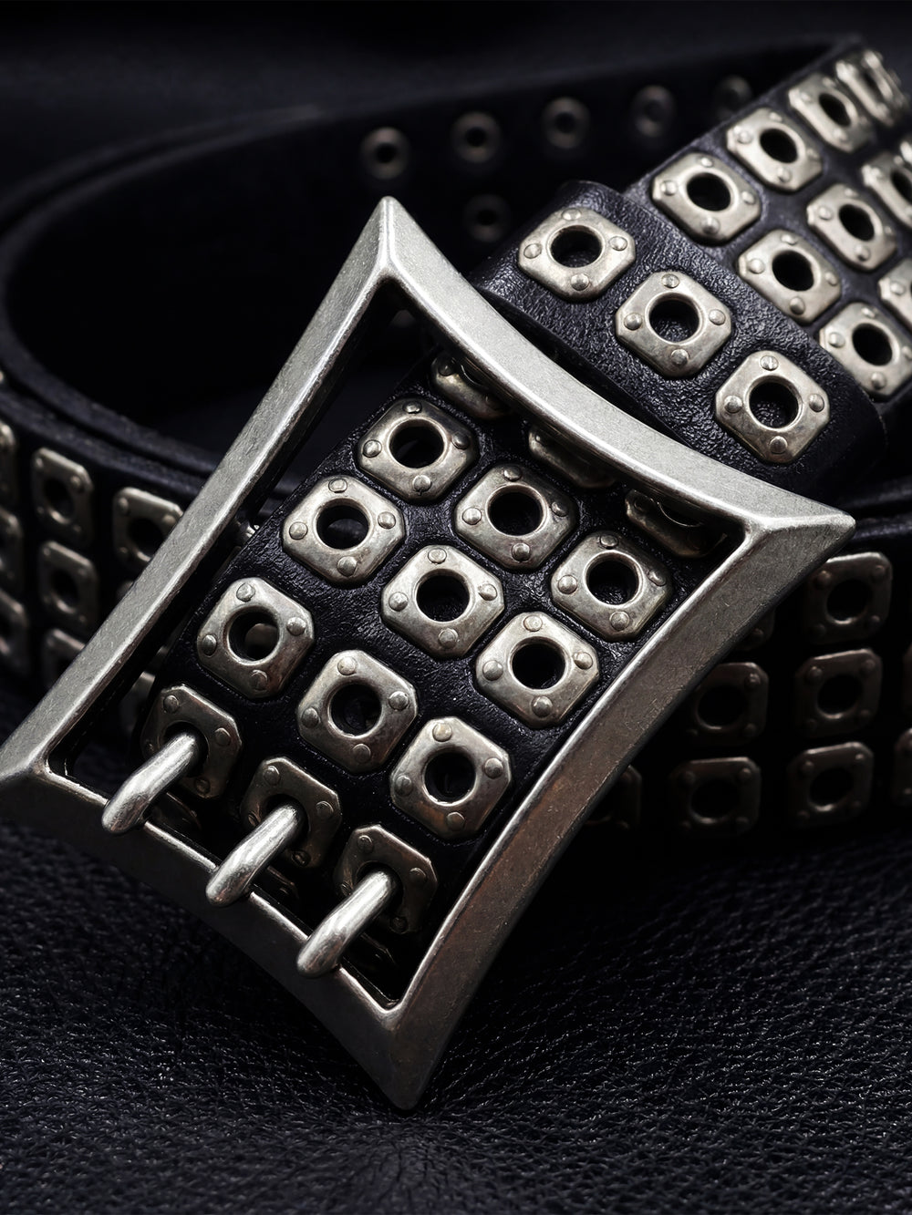 Circuit Breach Triple Stud Belt