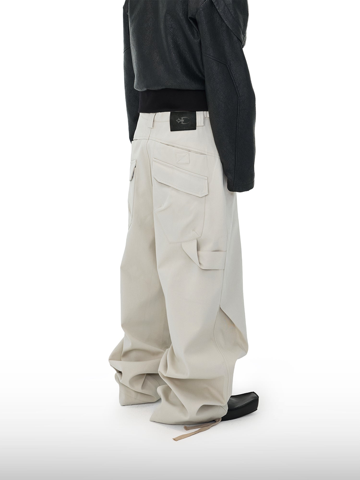 Beige utilitybroek met trekkoord