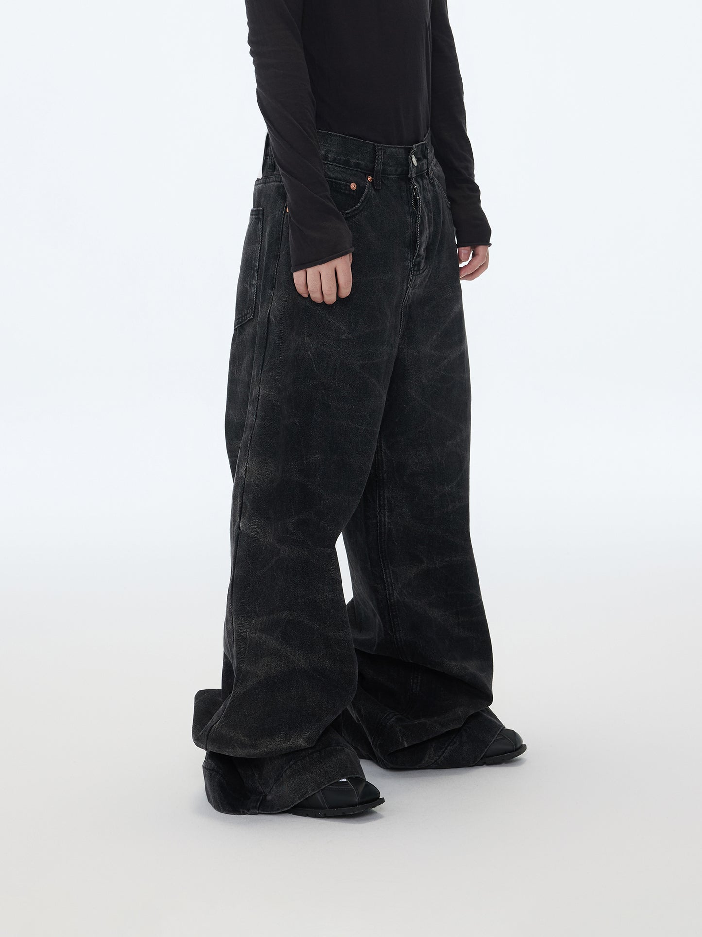 Dark Leopard Jeans