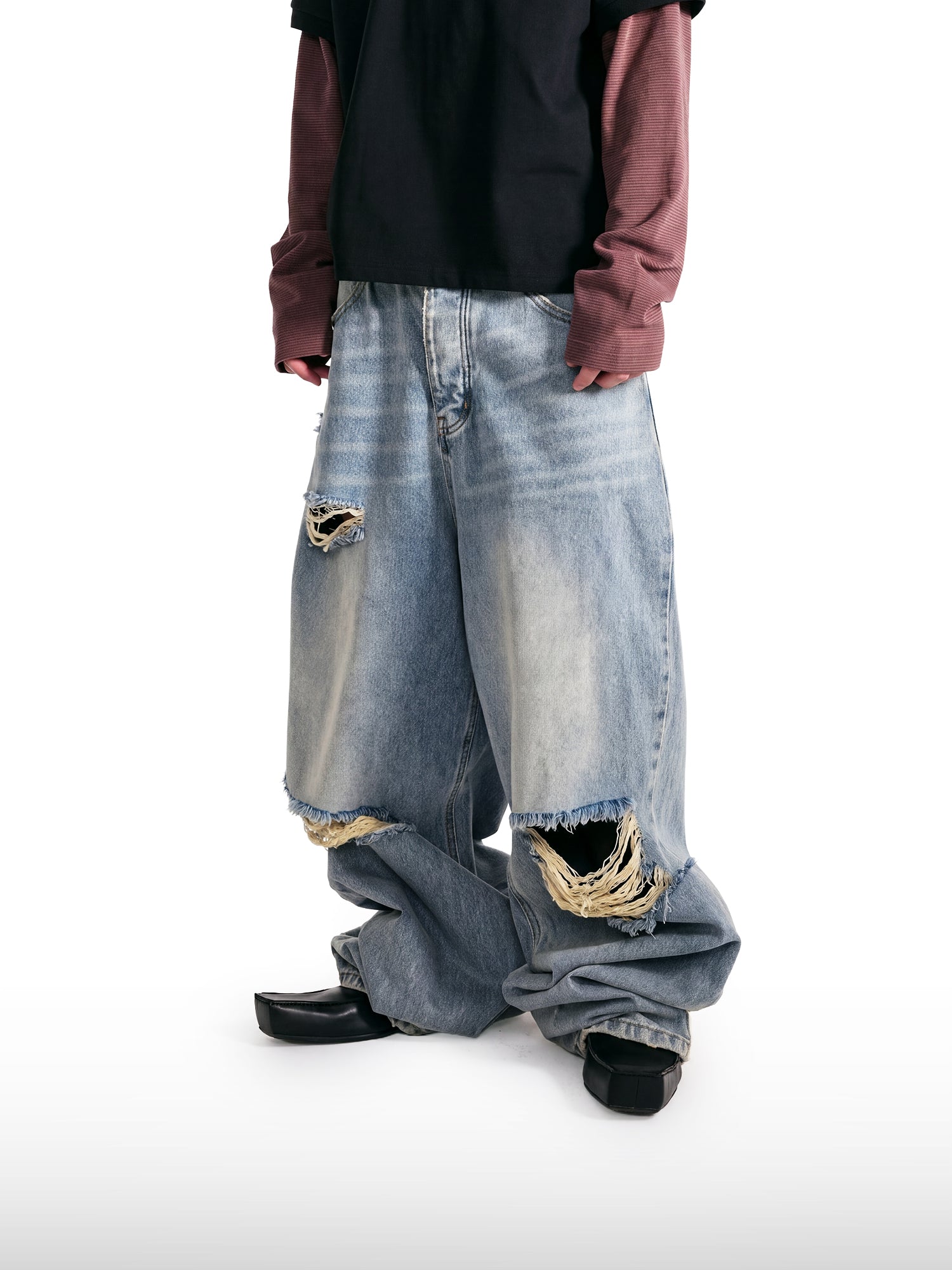 Jeans dritti in denim distressed