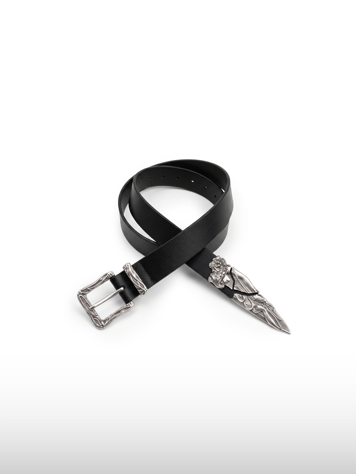 Cinturón con hebilla grabada