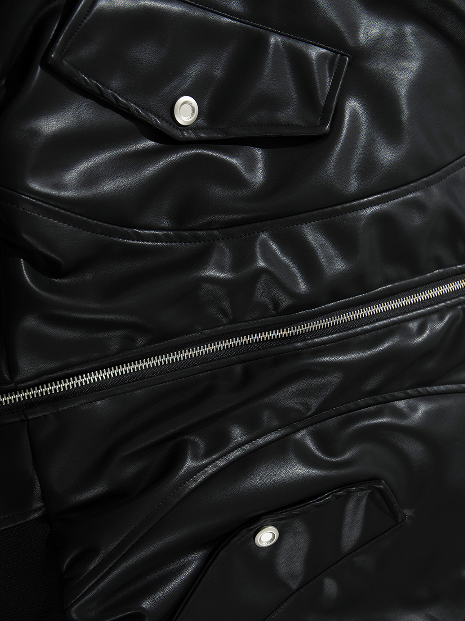Bomberjacke mit Glanz