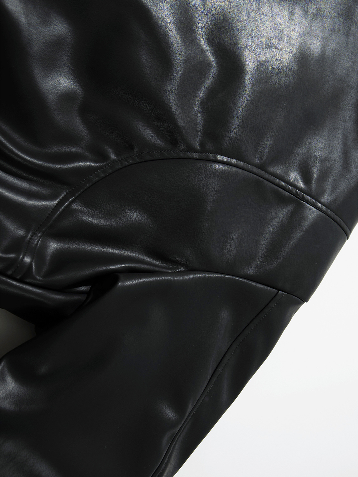 Bomberjacke mit Glanz