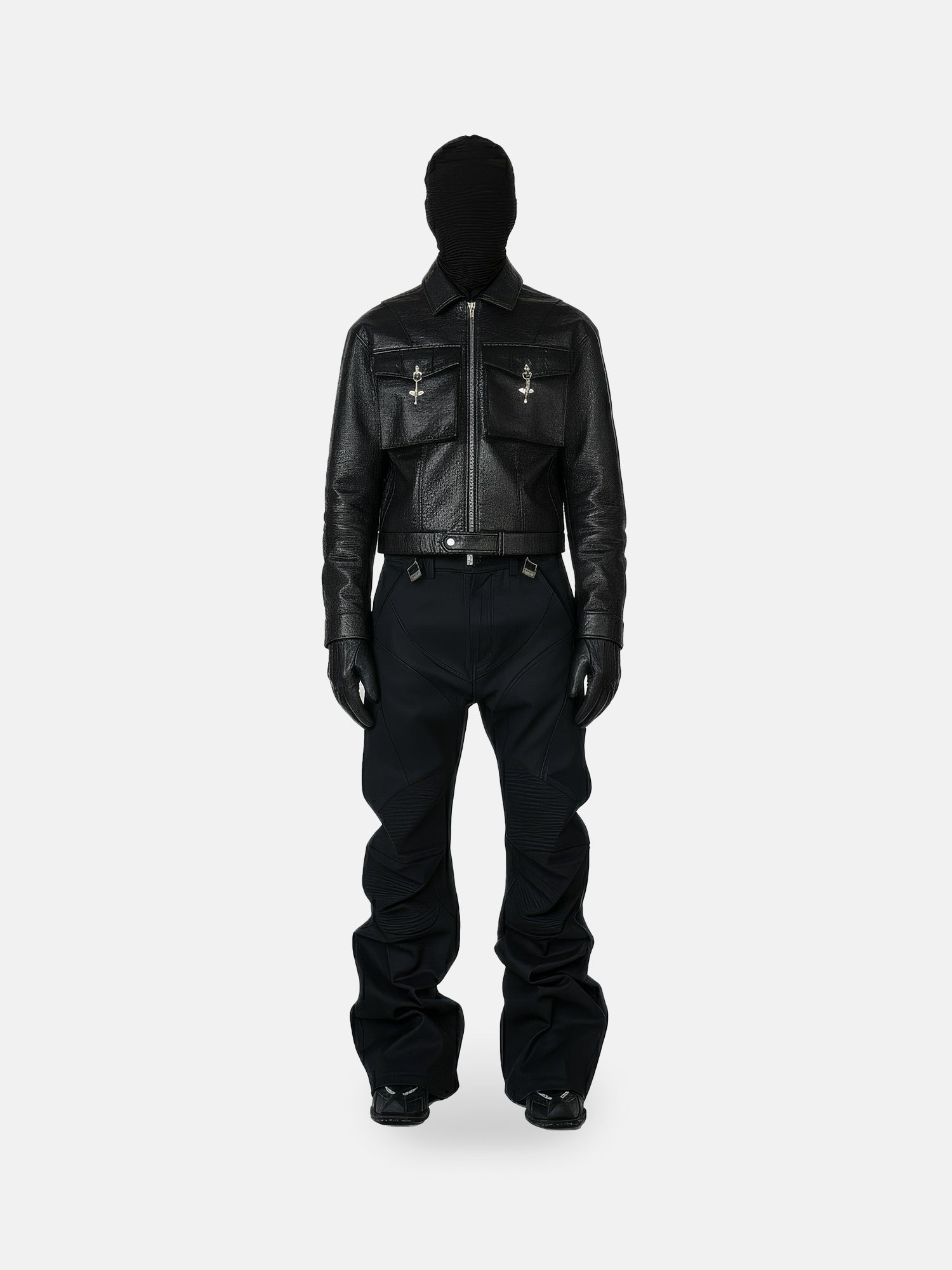 Chaqueta de cuero con detalles de cierre