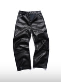 Pantalones de cuero con tachuelas