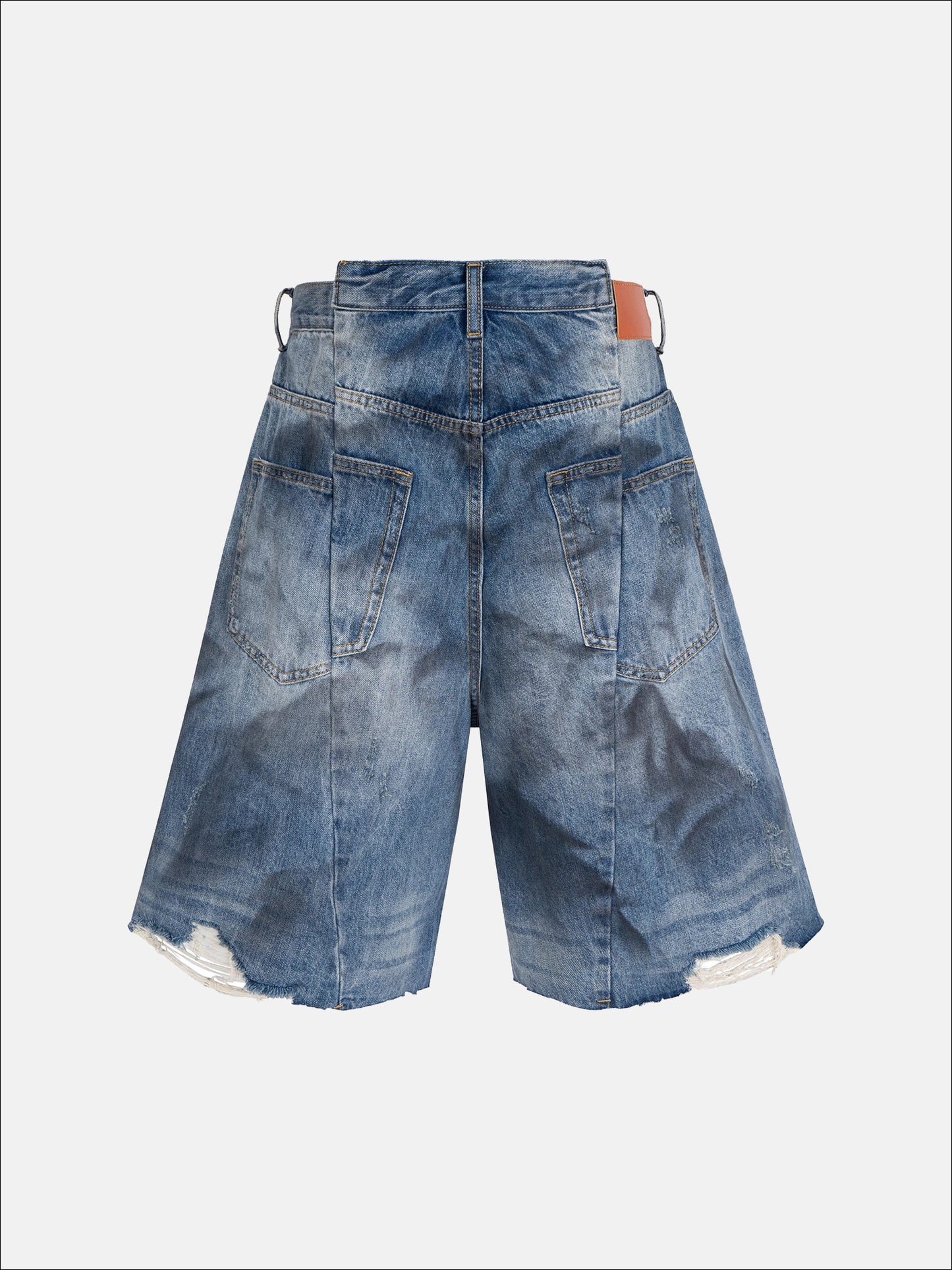 Pantaloncini vintage in difficoltà