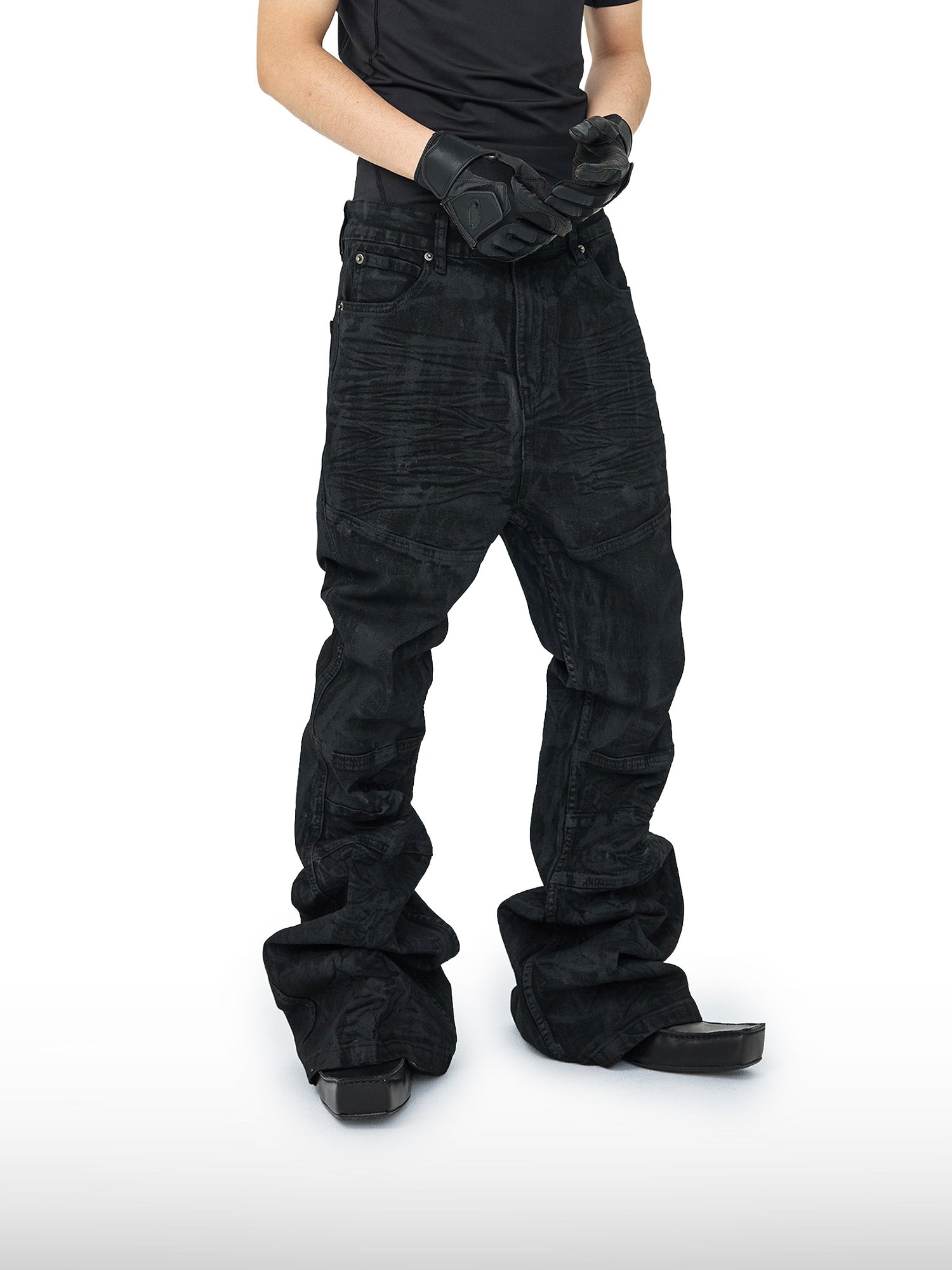 Gekreukte en gewaxtte broek