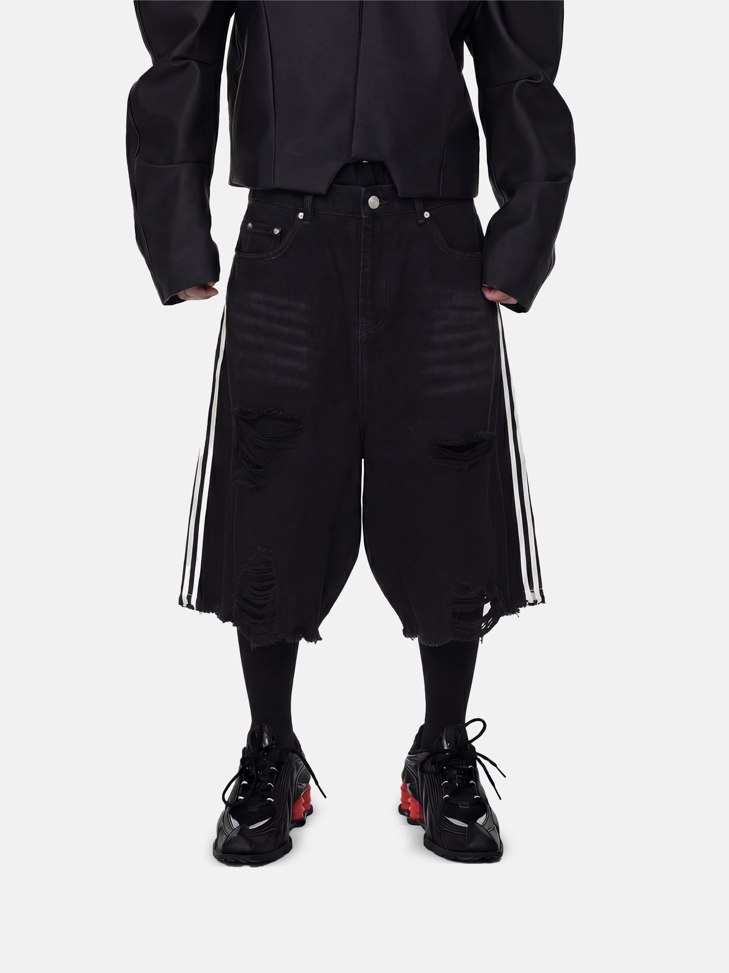 Pantaloncini strappati